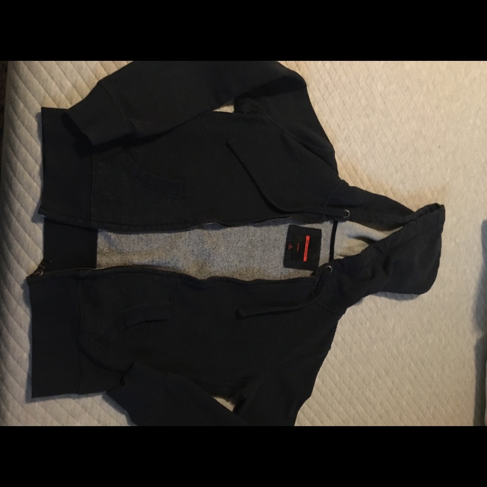 Active hoodie size M fits like an S
